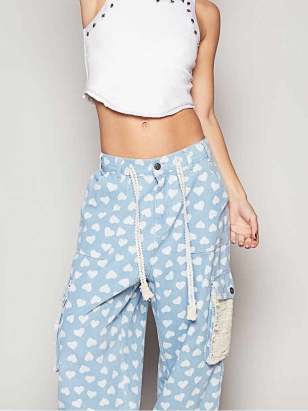 POL Heart Joy Denim Cargo Joggers in Light Blue NWT Size Large - Picture 2 of 8